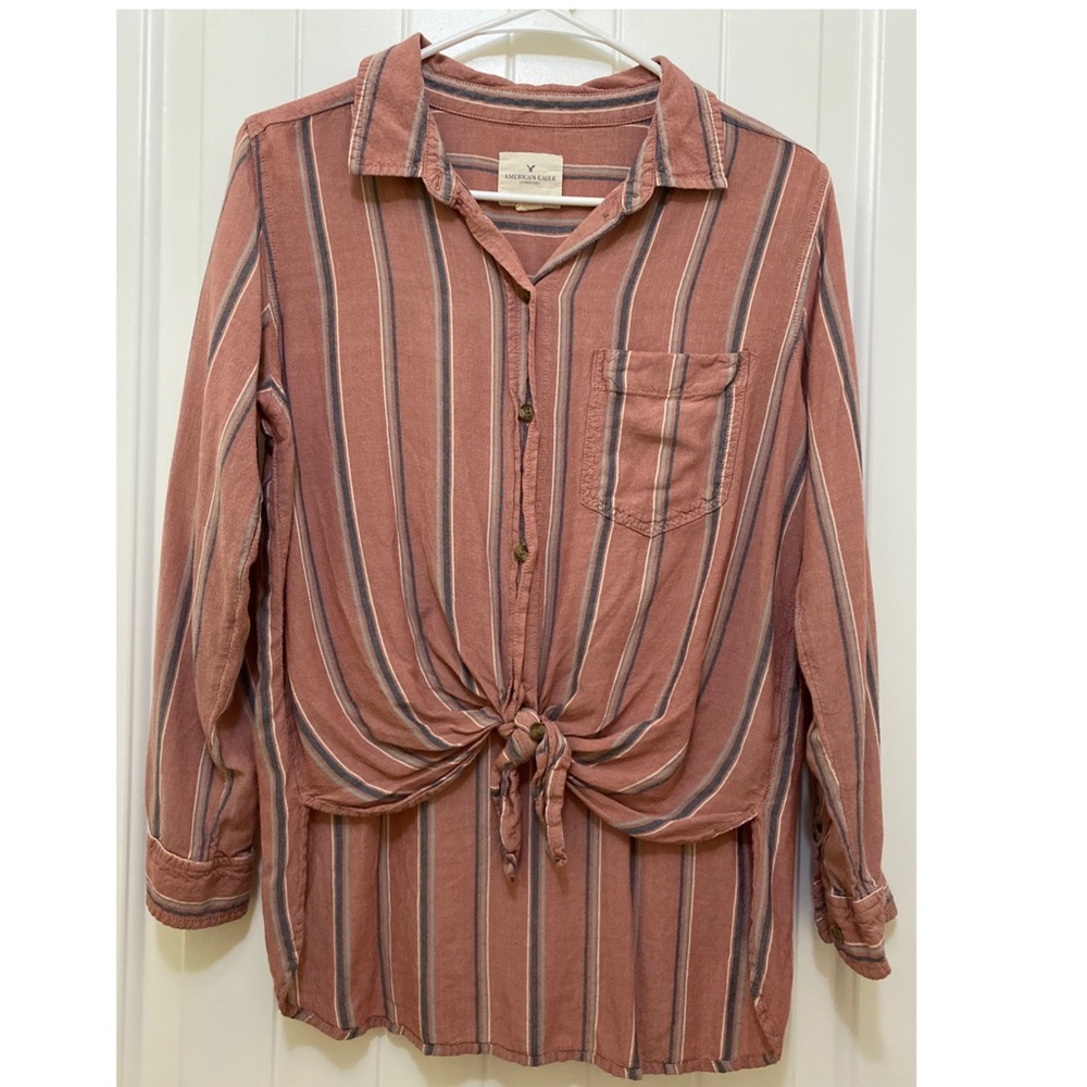 American Eagle long sleeve button up